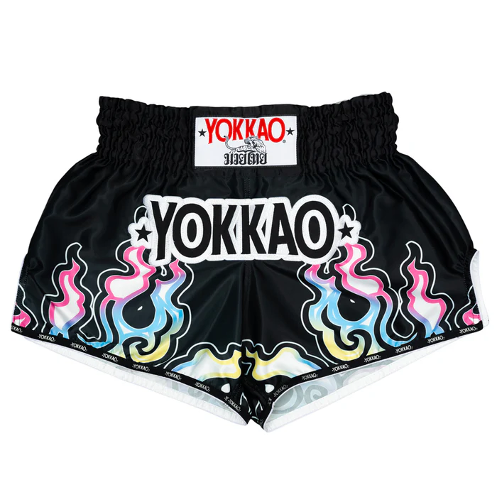 Muay Thai trenky - YOKKAO - Flames - černe