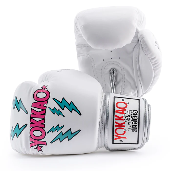 Boxerské rukavice - YOKKAO - Stadium - biele
